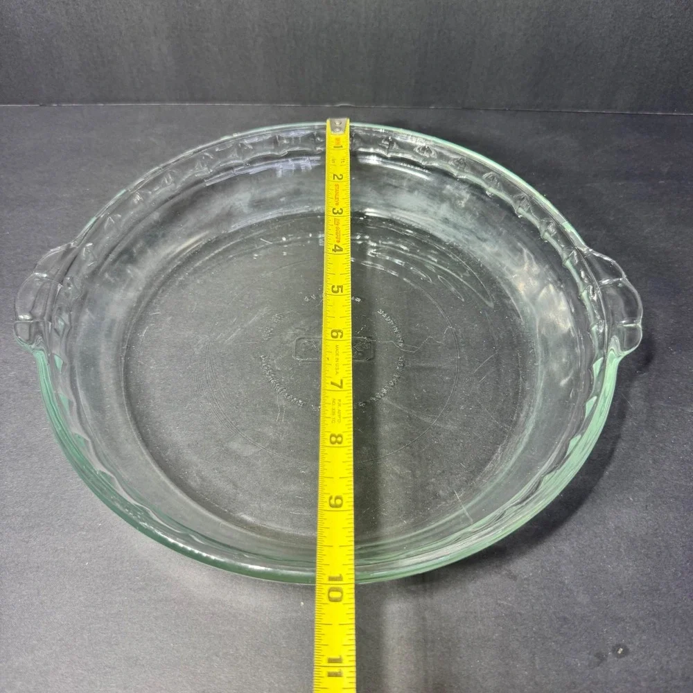 Pyrex #229 Clear Glass 9.5 Inch Round Pie Dish Fluted Rim with‎ Handles Made USA